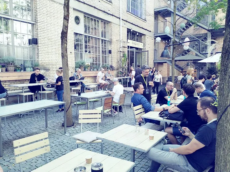 Aussenbereich an der Front Conference 2019