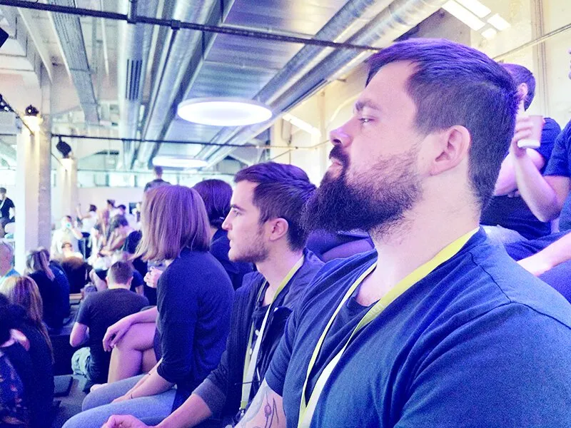 Zuschauende an der Front Conference 2019