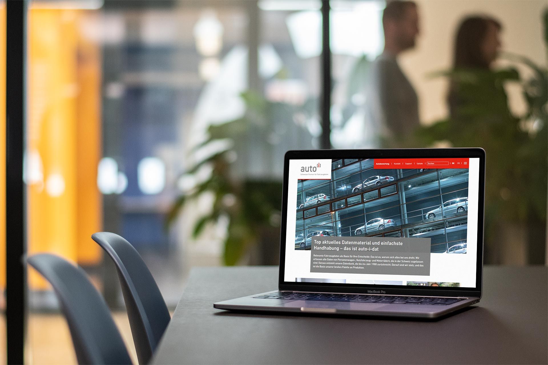 Mockup der auto-i-dat Corporate Site