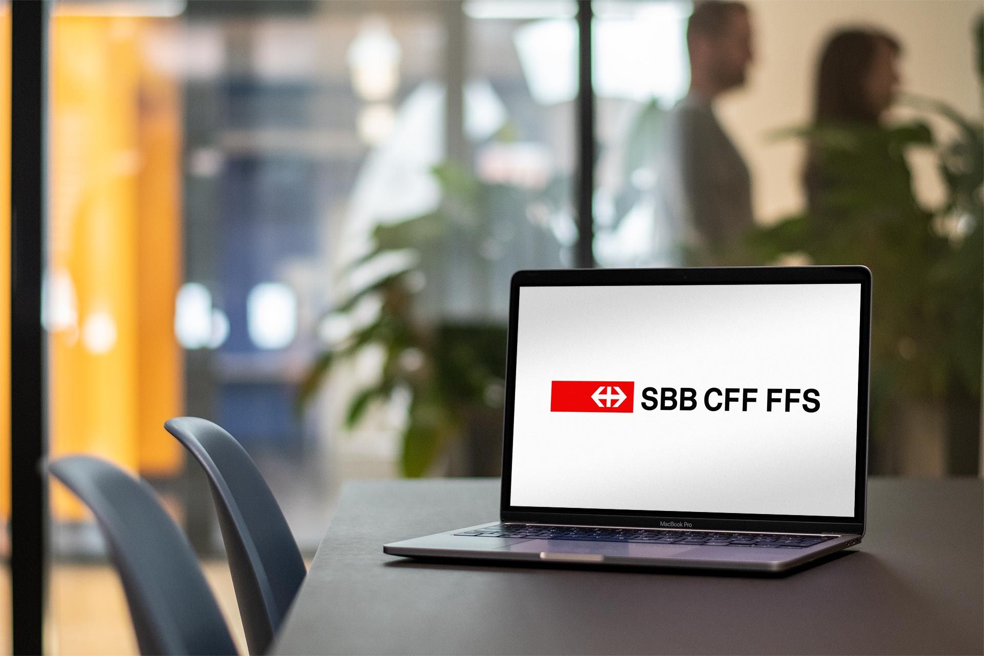 Laptop mit dem SBB-Logo