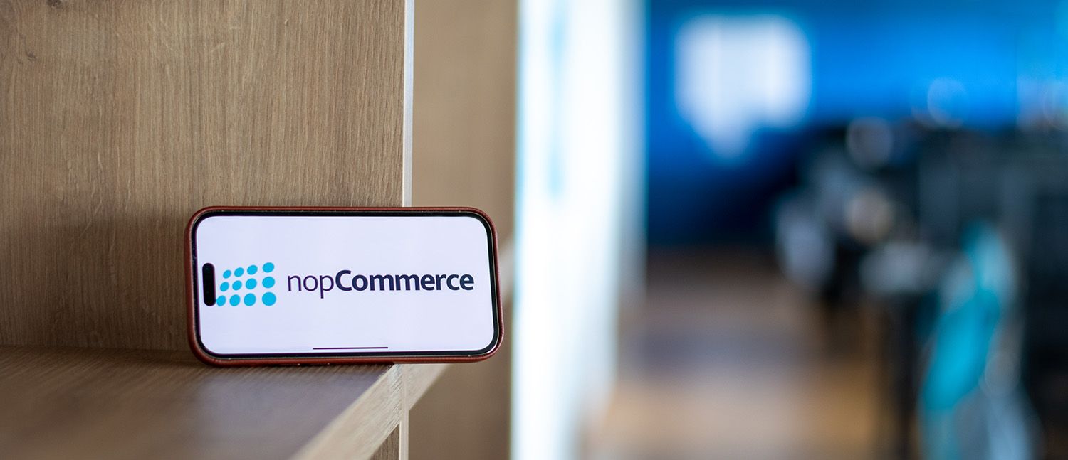 Mockup nopCommerce auf Handy